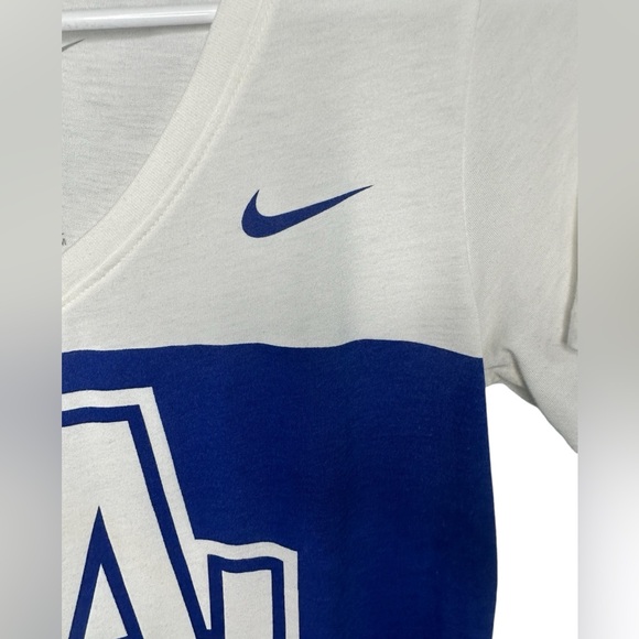 NIKE Los Angeles Dodgers World Series Champs💙 Women’s Medium V-Neck Tee Go Blue - Picture 2 of 4